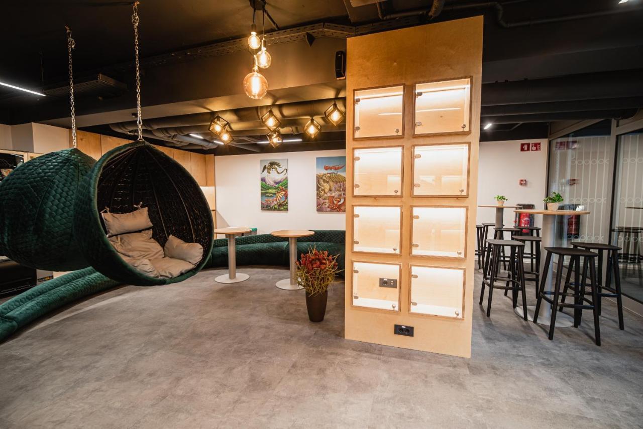 Dragons Dream Hostel ลูบลิยานา ภายนอก รูปภาพ