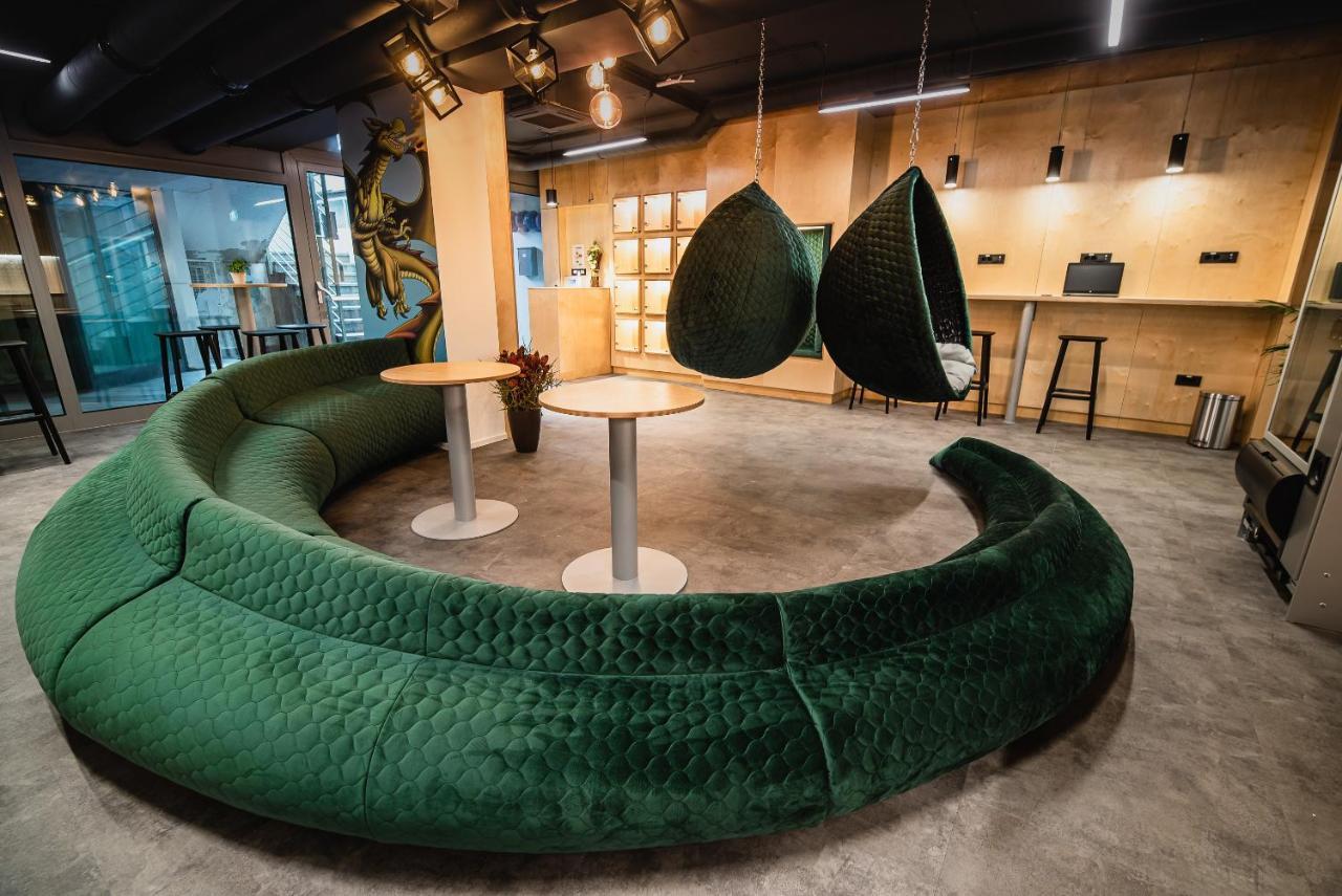 Dragons Dream Hostel ลูบลิยานา ภายนอก รูปภาพ
