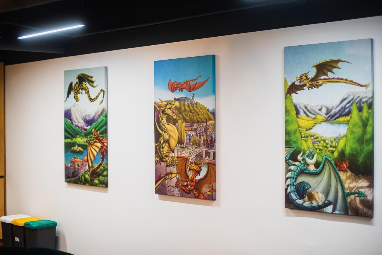 Dragons Dream Hostel ลูบลิยานา ภายนอก รูปภาพ